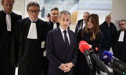 Eski Fransa Cumhurbaşkanı Sarkozy’ye “suç örgütü kurmaktan” beş yıl hapis