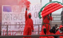 Hamburg’da Filistin’le dayanışma: İsrail’e silah taşıyan tren hattı bloke edildi