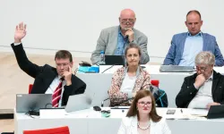 Brandenburg’da SPD–BSW koalisyonu çöktü: Aşırı sağcı AfD erken seçim istiyor