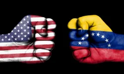 ABD’den Venezuela’ya askeri operasyon: Maduro’nun yakalandığı iddiası krizi tırmandırdı