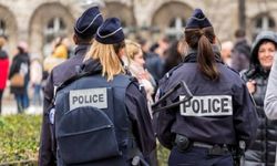 Berlin'de polis sendikasından Yeşiller’e sert tepki: “Görevde başörtülü polis olmayacak”