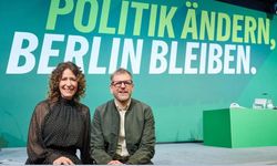Berlin’de Yeşiller’de tartışma: Kadın polisler görevde başörtüsü takabilmeli