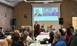 Brüksel’de Merdan Yanardağ için dayanışma etkinliği: “Serbest bırakılmalıdır”