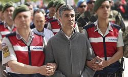 Eski Tuğgeneral Sönmezateş: “Ben darbeciyim, ama FETÖ’cü değilim.”