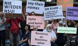 Köln'de çivili bomba saldırısının yıldönümünde ırkçılık bir kez daha lanetlendi
