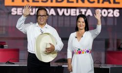 Peru’da devlet başkanlığı seçiminde solcu aday Sánchez öne geçti