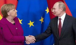 SPD'li eski Bakan Gabriel: Merkel görevde kalsaydı Ukrayna savaşı yaşanmazdı