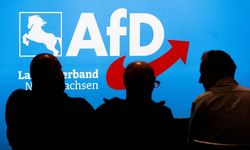 Irkçı AfD seçimde oylarını artırdı, 258 sandalyesini dolduramadı