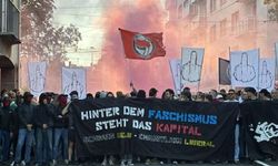 Darmstadt’ta Reichsbürger yürüyüşü Antifa'nın karşı protestoyla durduruldu