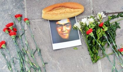 İstanbul Valisine Çocuklardan Sürpriz:'Berkin Elvan Ölümsüzdür'