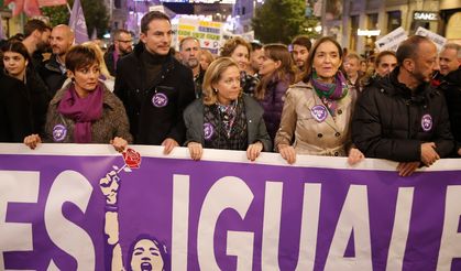 Binlerce kişi haykırdı: Kadına şiddete hayır