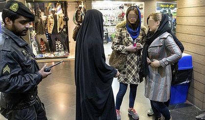 Protestolar sonrası İran'da 'ahlak polisi' kaldırıldı