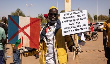 Burkina Faso 3 Fransız diplomatı 'istenmeyen kişi' ilan etti