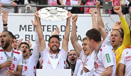 1. FC Köln, Bundesliga'ya şampiyon olarak yükseldi