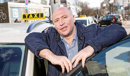 İlhami Akter taksi direksiyonundan edebiyat sahnesine: “Hayatın Yazdığı Yolculuklar”