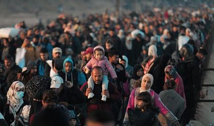 Almanya'da yeni iltica dönemi: Sığınmacılar için sert kurallar, insan hakları örgütlerinden tepki