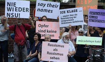 Köln'de çivili bomba saldırısının yıldönümünde ırkçılık bir kez daha lanetlendi