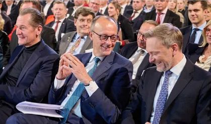 Merz–Döpfner iddiası Berlin'i karıştırdı: Aşırı sağcı AfD ile iş birliği baskısı mı yapıldı?