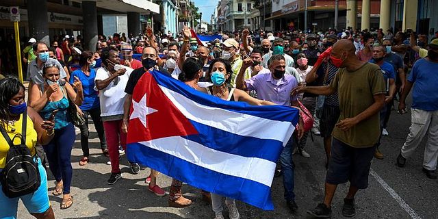 Küba'da iktidar karşıtı protesto: Diaz-Canel ABD'yi suçladı