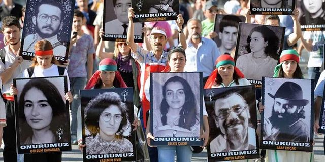 Karababa: 'Madımak Alevi soykırımın bir zincir halkasıdır'