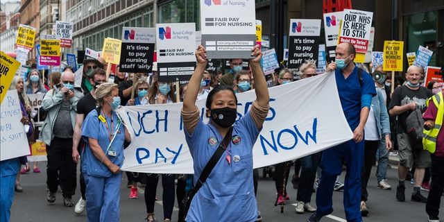 İngiltere: Binlerce hemşire iki günlük toplu greve hazırlanıyor