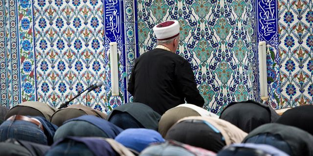 DİTİB'e Türkiye'den imam gönderilmesi son bulacak
