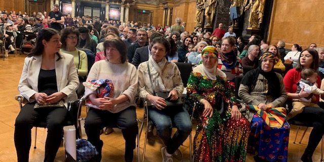 Almanya'daki Newroz etkinliğine Türkiye'deki deprem damgasını vurdu