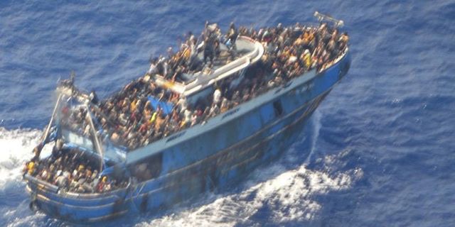 İddia: Batan tekneyi Yunan sahil güvenlik ekipleri itti