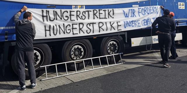 Almanya'da TIR şoförleri açlık grevine son verdi