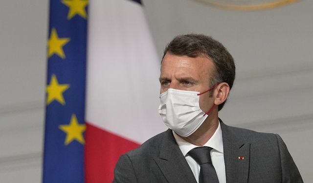 Macron: Aşısızların hayatını zorlaştıracağım