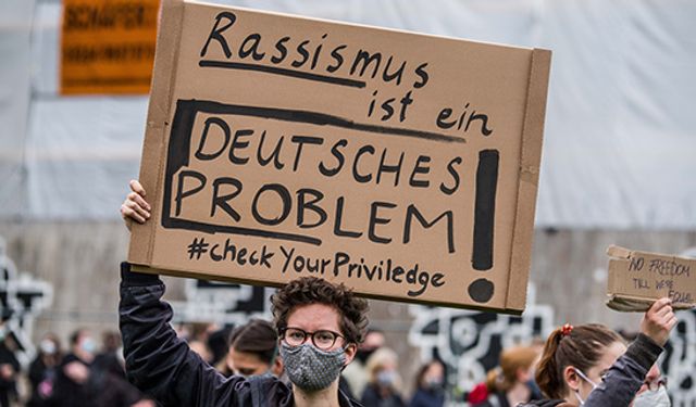 Anket sonucu: Yüzde 90'ı "Almanya'da ırkçılık var" diyor