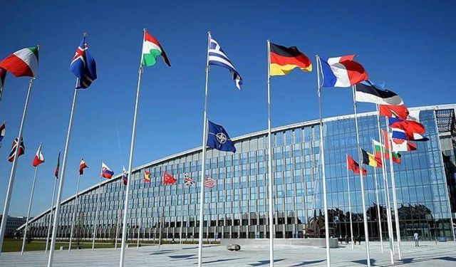 Almanya, İsveç ve Finlandiya'nın NATO üyeliğini onayladı
