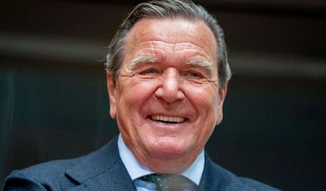 Schröder: Tahıl anlaşması ateşkesin önünü açabilir