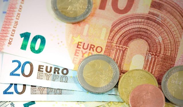 Almanya'da çocuk parası 2023'de 250 Euro’ya çıkarılacak