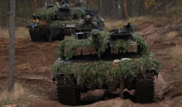 Scholz'dan Leopard tankı onayı: Sol Parti'den tepki