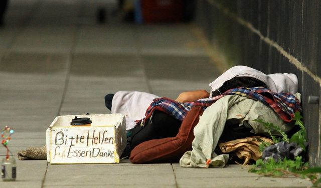 Yıldız: "Milyonerler kentinde evsizler sokakta yaşıyor!“