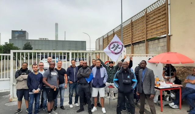 Fransa: Otobüs şoförleri 4 haftadır grevde