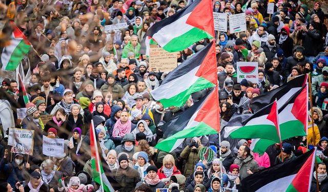 Berlin'de Filistin'le dayanışma yüyüşü yasaklandı