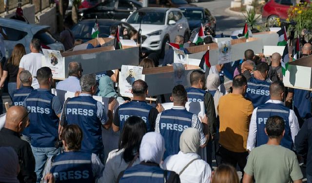 "Gazze'de öldürülen gazetecilerin sayısı 157'ye ulaştı"