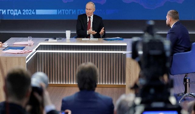 Putin: "Halep'e 350 muhalif savaşçı girdi, 30 bin hükümet askeri geri çekildi"