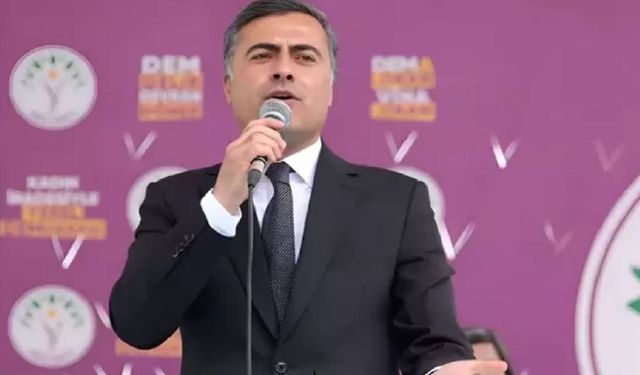 Zeydan'dan kayyum tepkisi: "Utanmaz hırsızlar Van halkının iradesini gasp ettiler"