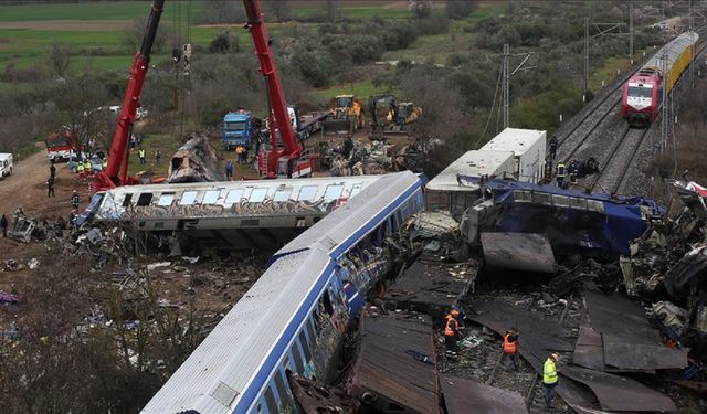 Yunanistan'da hayat durdu: Tren kazasında 57 kişi hayatını kaybetmişti