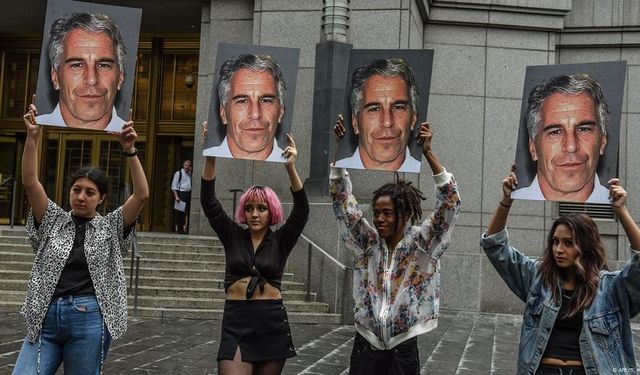ABD'li bakandan Epstein açıklaması: Binlerce çocuk videosu var