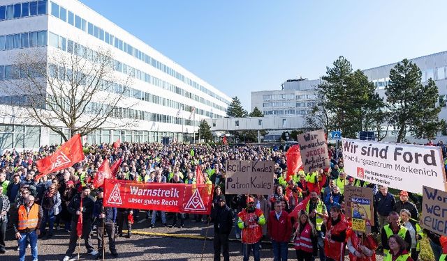 Ford'da işçiler greve gitti: Elektrikli araçlara geçiş beklentileri karşılamadı