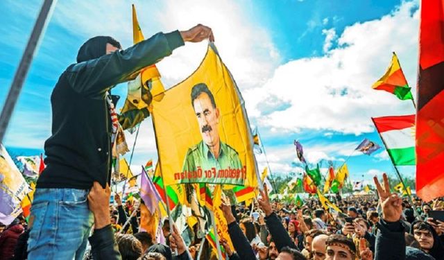 PKK'nin kendini feshetmesi dünya basınında geniş yer buldu