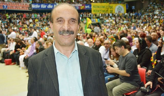 Almanya: Kürt siyasetçi Yüksel Koç, evine yapılan baskınla gözaltına alındı!
