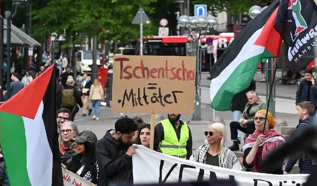 Hamburg’da İsrail protesto edildi: İnsan hakları Filistinliler için de geçerli olmalı