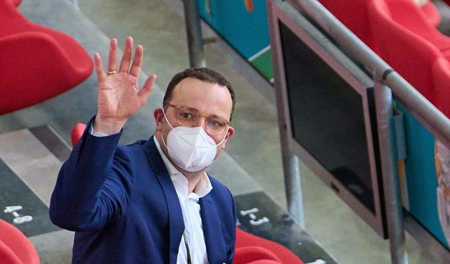 Almanya’da 750 milyon euroluk maske skandalı: Gizli belgeler açığa çıktı