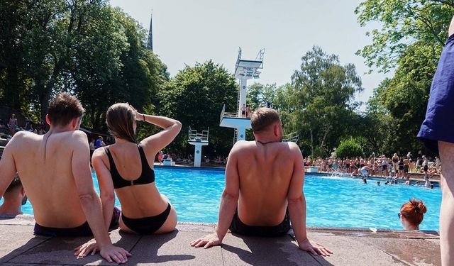 27 dereceyi geçen günlerde halk için ücretsiz havuz teklifi