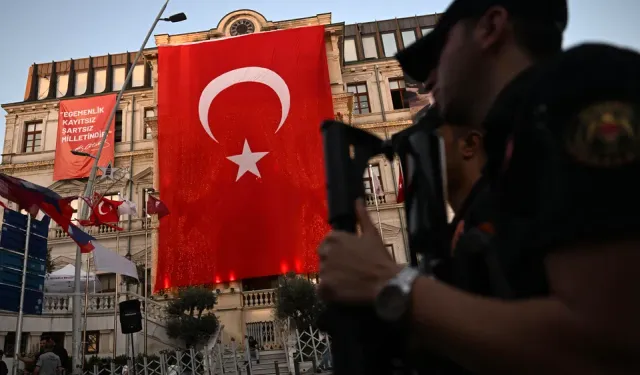 Die Zeit yazarı: "Erdoğan ne pahasına olursa olsun, sonsuz iktidarı istiyor"